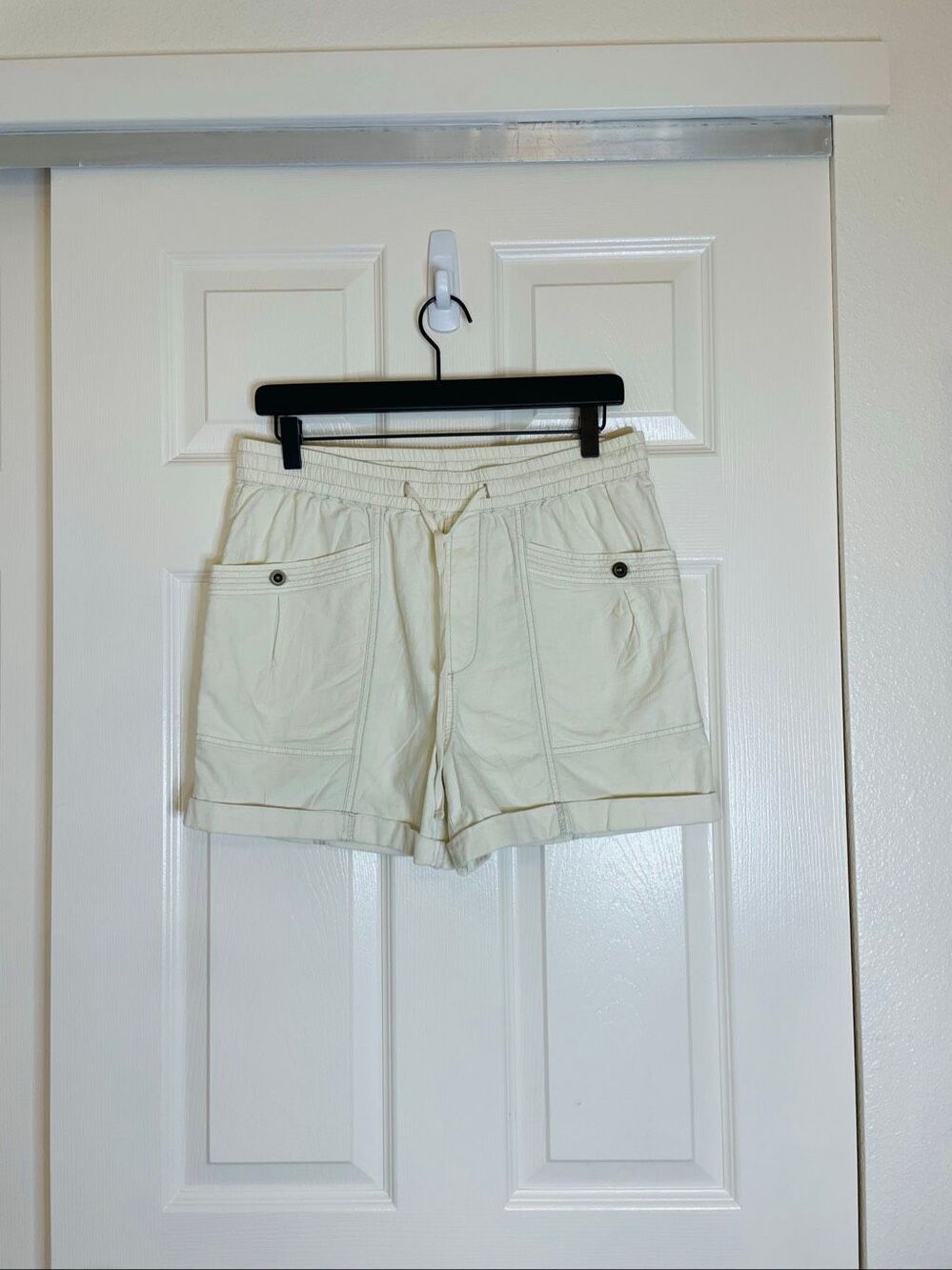 Anthropologie Amaya Utility Shorts Cream size Small - Picture 10 of 10